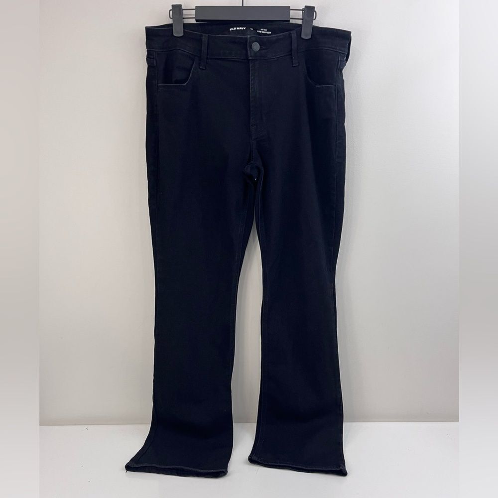 Old Navy Mid-Rise Wow Boot-Cut Jeans Black 12